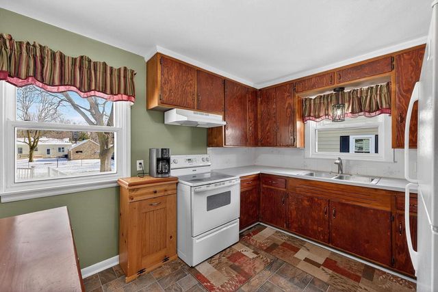 2108 N RICHMOND STREET, Appleton, WI 54911