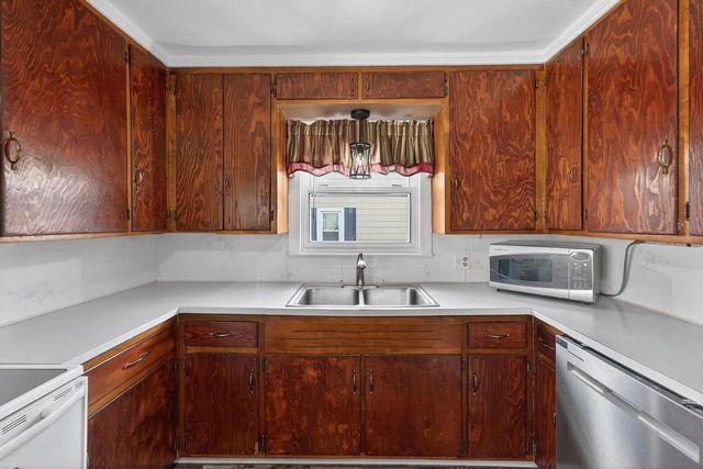 2108 N RICHMOND STREET, Appleton, WI 54911