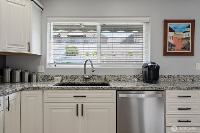 1032 Edgewater Lane, Moses Lake, WA 98837