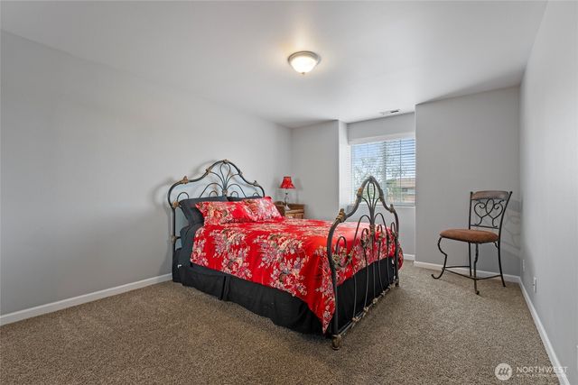 1032 Edgewater Lane, Moses Lake, WA 98837