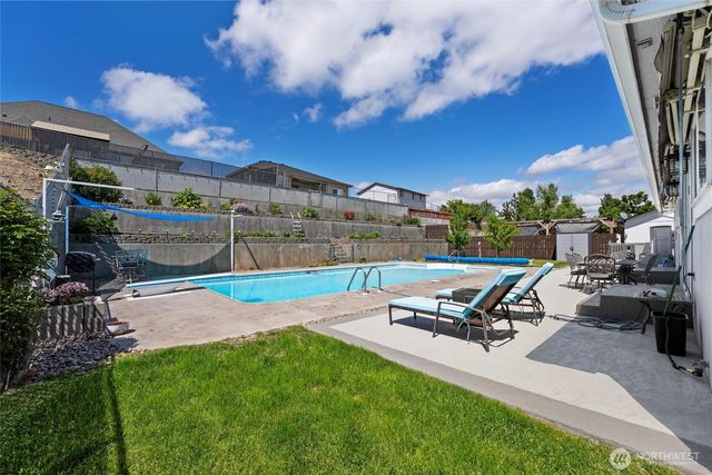 1032 Edgewater Lane, Moses Lake, WA 98837