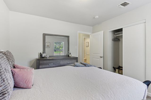 6930 Spring Rose, San Antonio, TX 78249