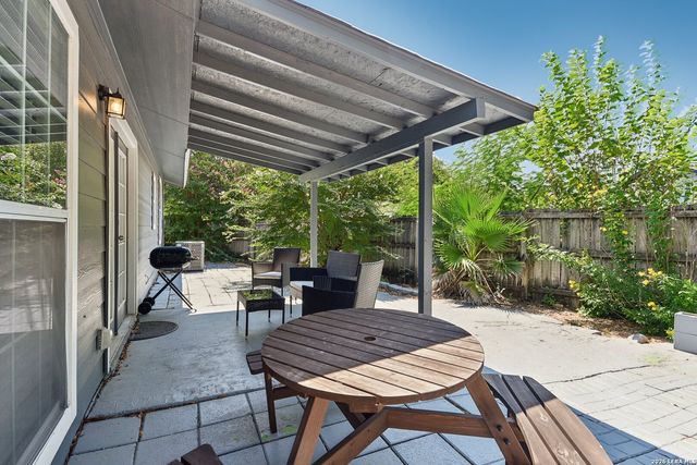 6930 Spring Rose, San Antonio, TX 78249