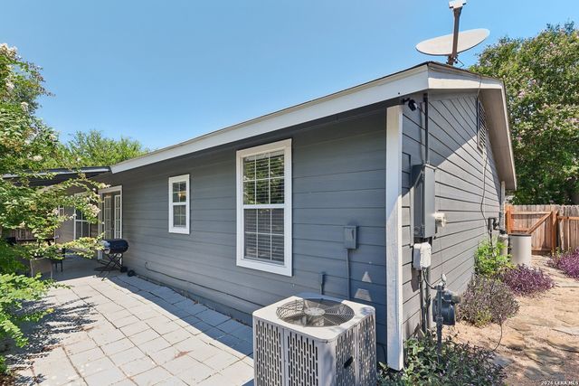 6930 Spring Rose, San Antonio, TX 78249
