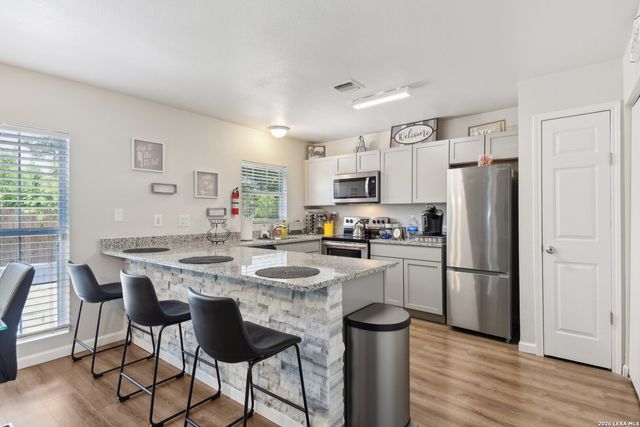6930 Spring Rose, San Antonio, TX 78249