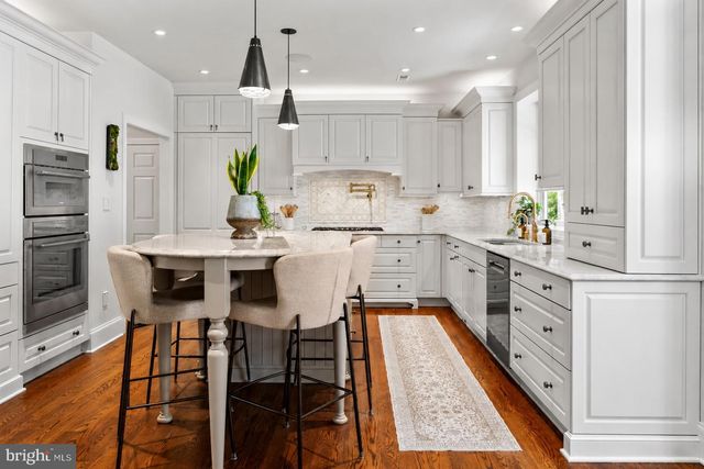 5 PEMBERTON LN, Doylestown, PA 18901