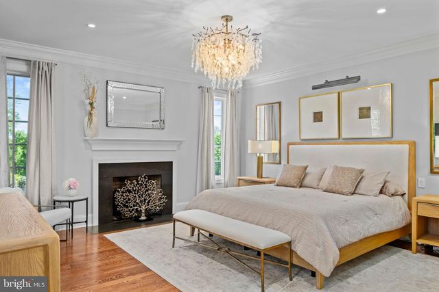 5 PEMBERTON LN, Doylestown, PA 18901