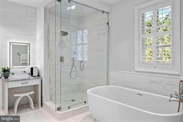5 PEMBERTON LN, Doylestown, PA 18901