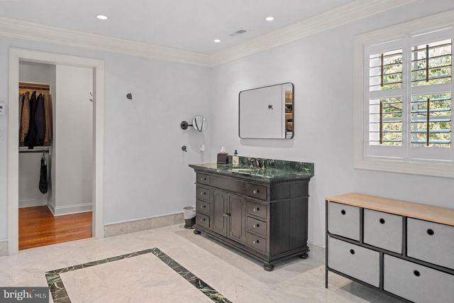 5 PEMBERTON LN, Doylestown, PA 18901