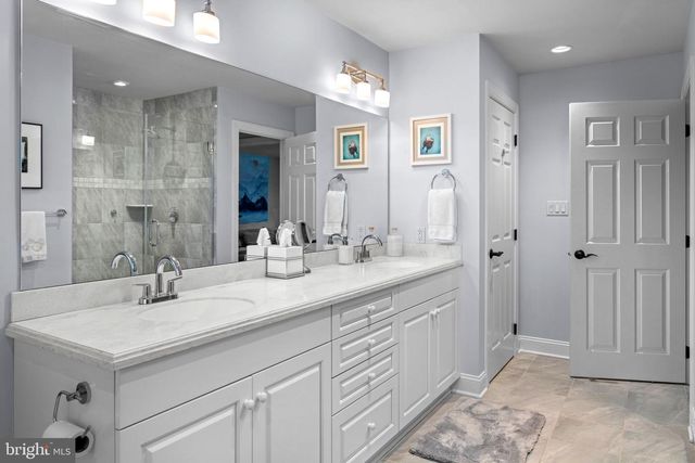 5 PEMBERTON LN, Doylestown, PA 18901