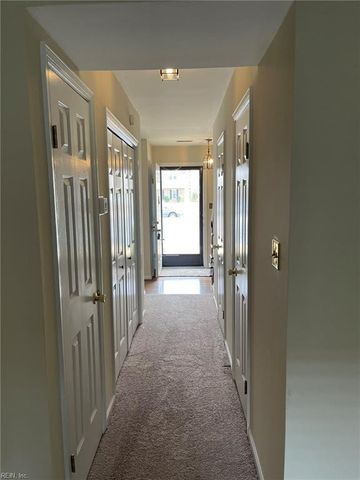 154 Kenilworth DR, Newport News, VA 23606