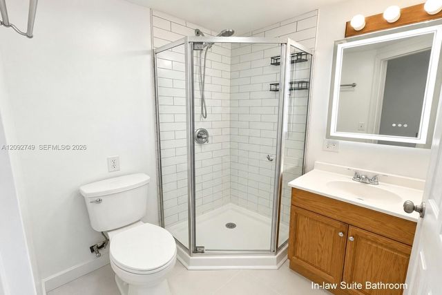 599 NE 35th Street, Oakland Park, FL 33334