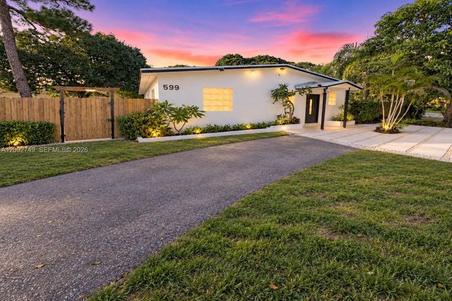 599 NE 35th Street, Oakland Park, FL 33334