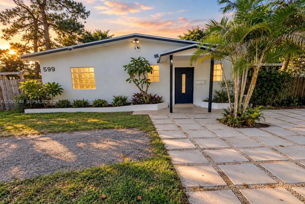 599 NE 35th Street, Oakland Park, FL 33334