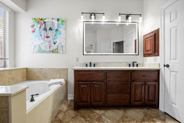 18 Almond Branch Place, The Woodlands, TX 77382