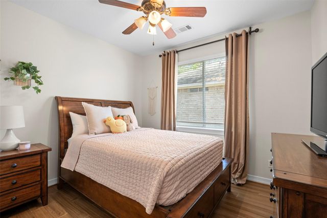 18 Almond Branch Place, The Woodlands, TX 77382