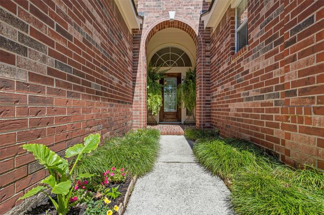 18 Almond Branch Place, The Woodlands, TX 77382