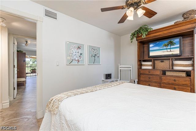 5950 Trailwinds DR 224, Fort Myers, FL 33907