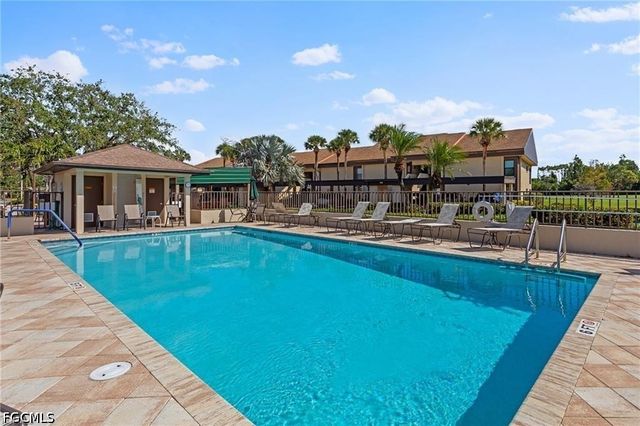 5950 Trailwinds DR 224, Fort Myers, FL 33907