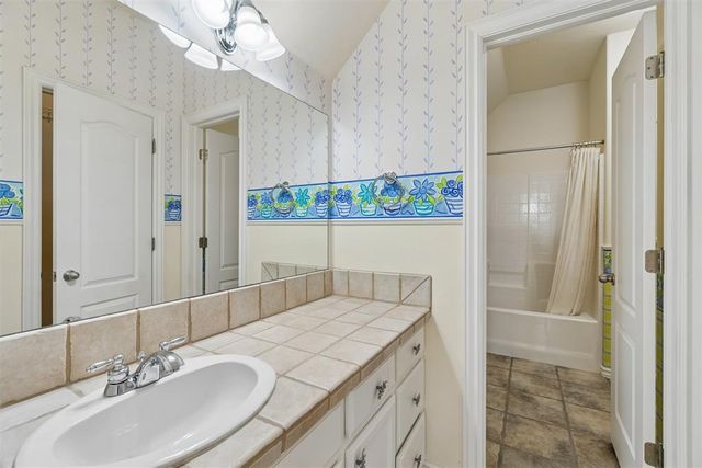 4705 Manor Hill Drive, Norman, OK 73072
