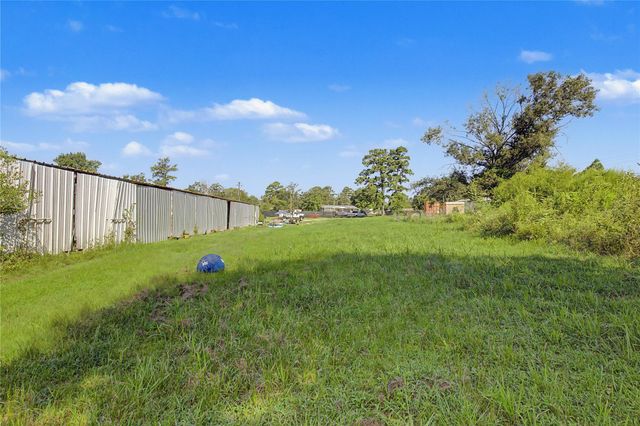 776 Yaupon Cove Drive, Onalaska, TX 77360