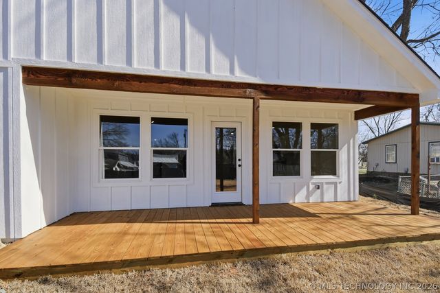 112 S Stark Street, Kiefer, OK 74041