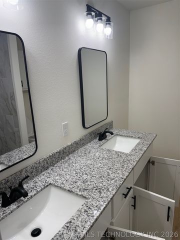 112 S Stark Street, Kiefer, OK 74041