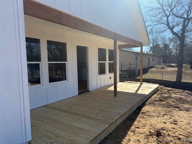 112 S Stark Street, Kiefer, OK 74041