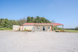 42 Chisholm Xing, Lawrenceburg, TN 38464