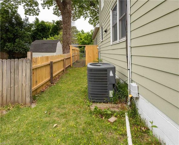 8820 London ST, Norfolk, VA 23503