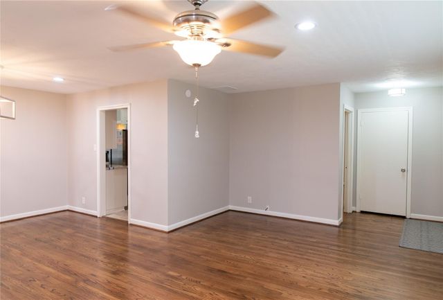 8527 Greenbush Street, Houston, TX 77025