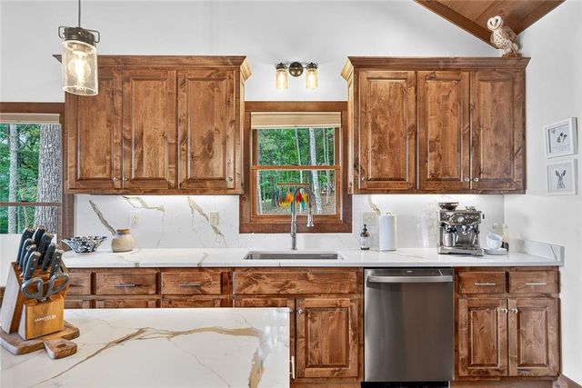 772 Rainbow Montain Drive, Ellijay, GA 30536