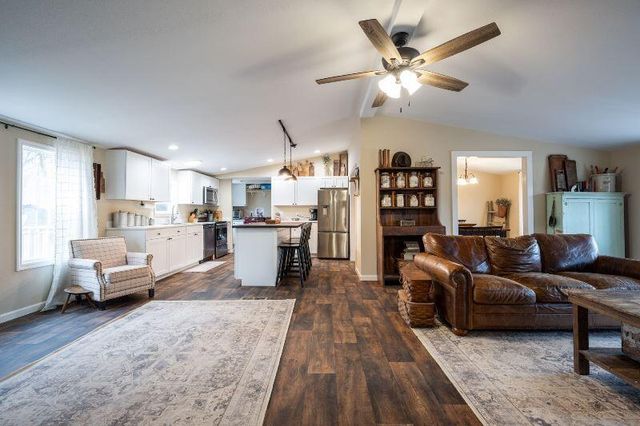 157 County Rd 112, Athens, TN 37303