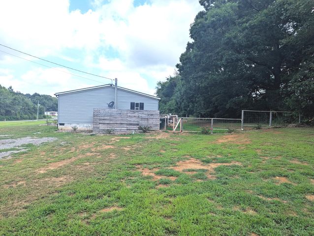 157 County Rd 112, Athens, TN 37303