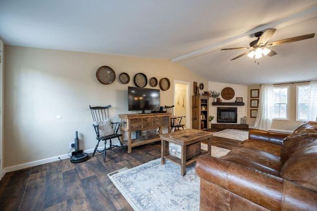 157 County Rd 112, Athens, TN 37303