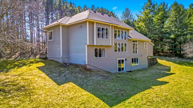 13840 28th Street N, Stillwater, MN 55082