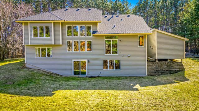 13840 28th Street N, Stillwater, MN 55082