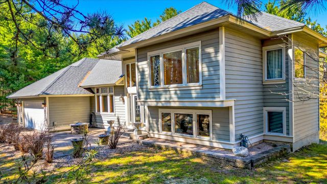 13840 28th Street N, Stillwater, MN 55082