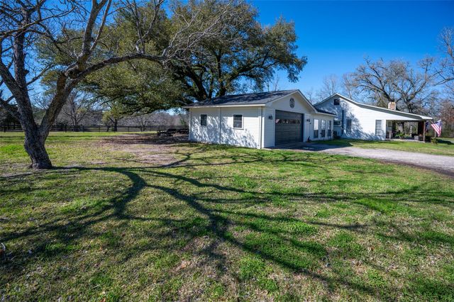228 Camden Road, Chester, TX 75936