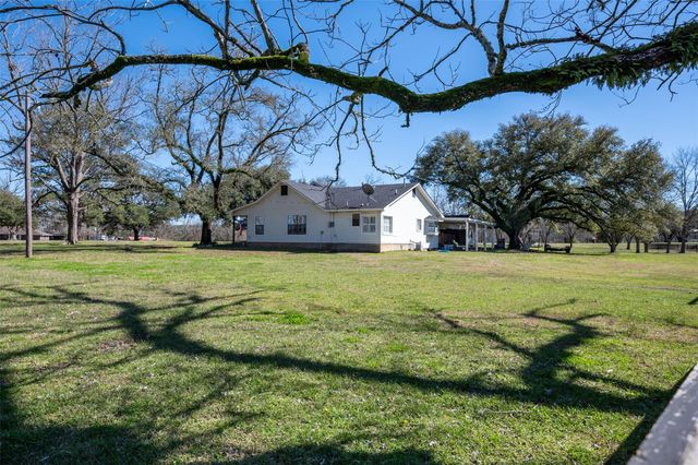 228 Camden Road, Chester, TX 75936