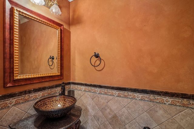 907 Remington Court, Friendswood, TX 77546