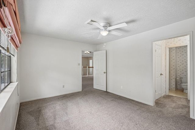 907 Remington Court, Friendswood, TX 77546