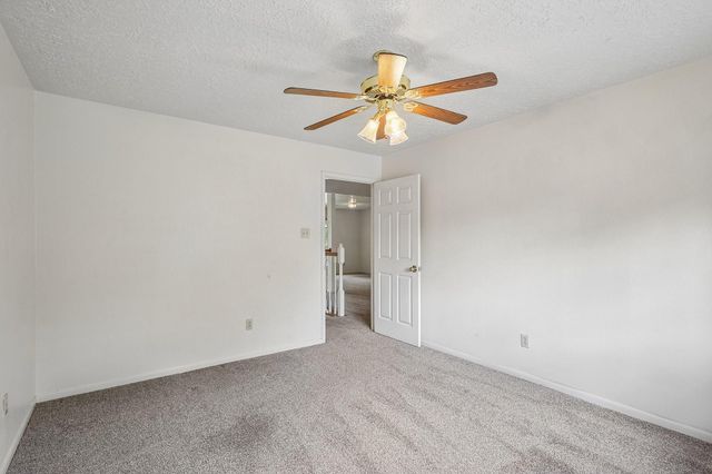 907 Remington Court, Friendswood, TX 77546