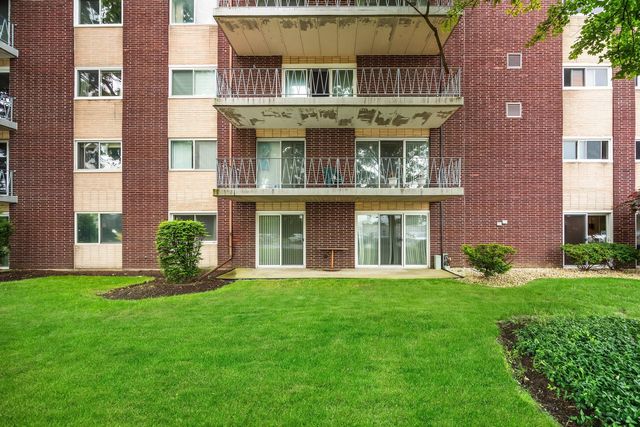 2900 MAPLE Avenue 4A, Downers Grove, IL 60515