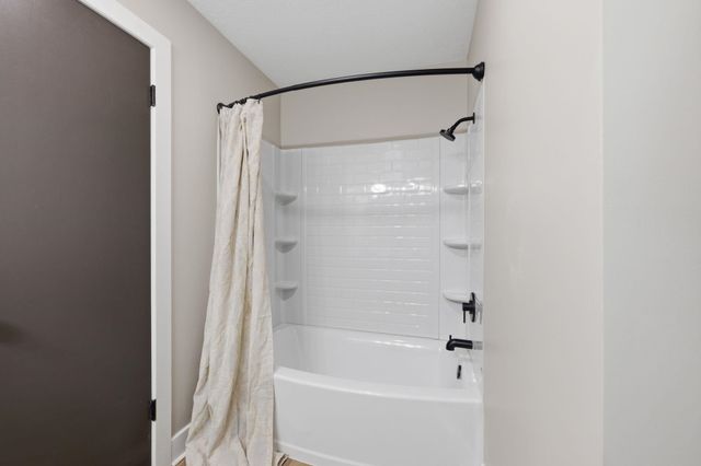 8138 E Boston St, Wichita, KS 67207