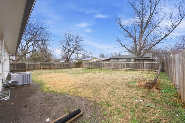 8138 E Boston St, Wichita, KS 67207