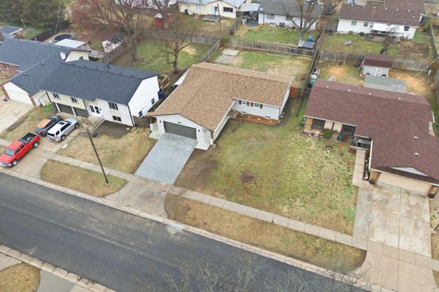 8138 E Boston St, Wichita, KS 67207