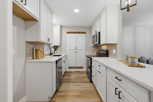 8138 E Boston St, Wichita, KS 67207