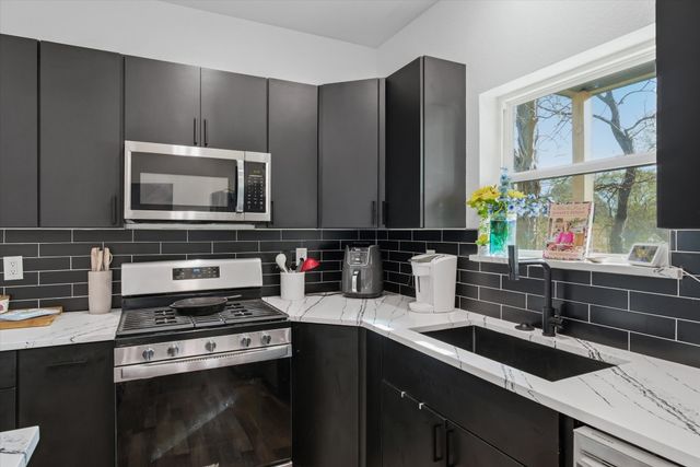 902 N Spring Street, Grand Saline, TX 75140