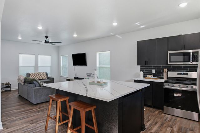 902 N Spring Street, Grand Saline, TX 75140